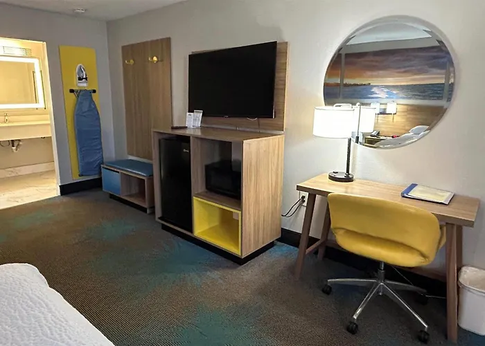 Days Inn By Wyndham Goose Creek