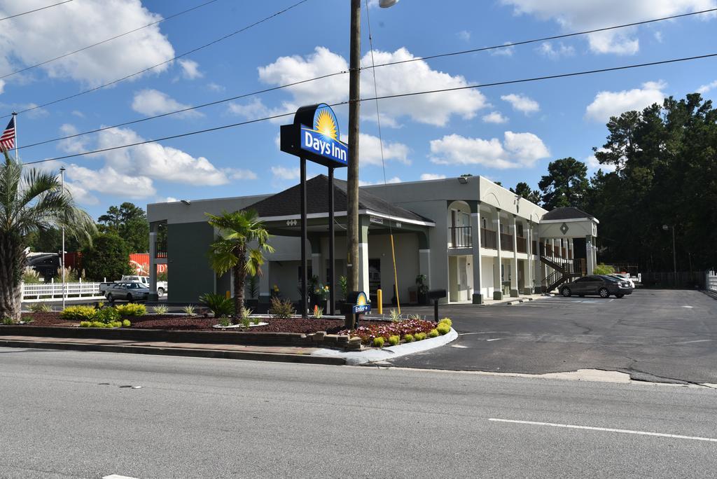 Days By Wyndham Goose Creek Motel